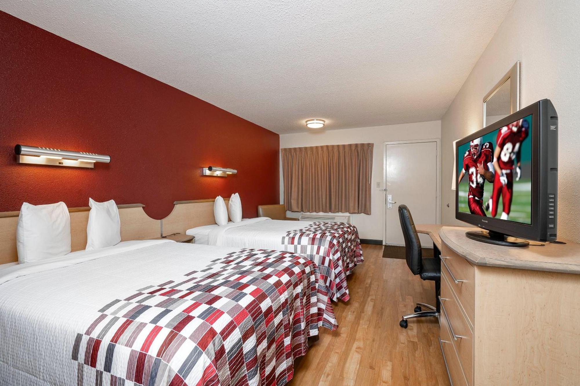 Deluxe Room with Two Double Beds Non-Smoking