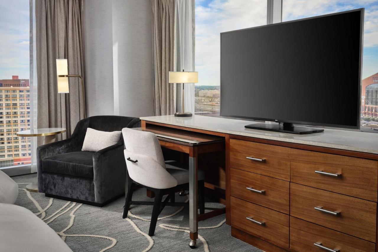 Queen Room with Two Queen Beds and Skyline View