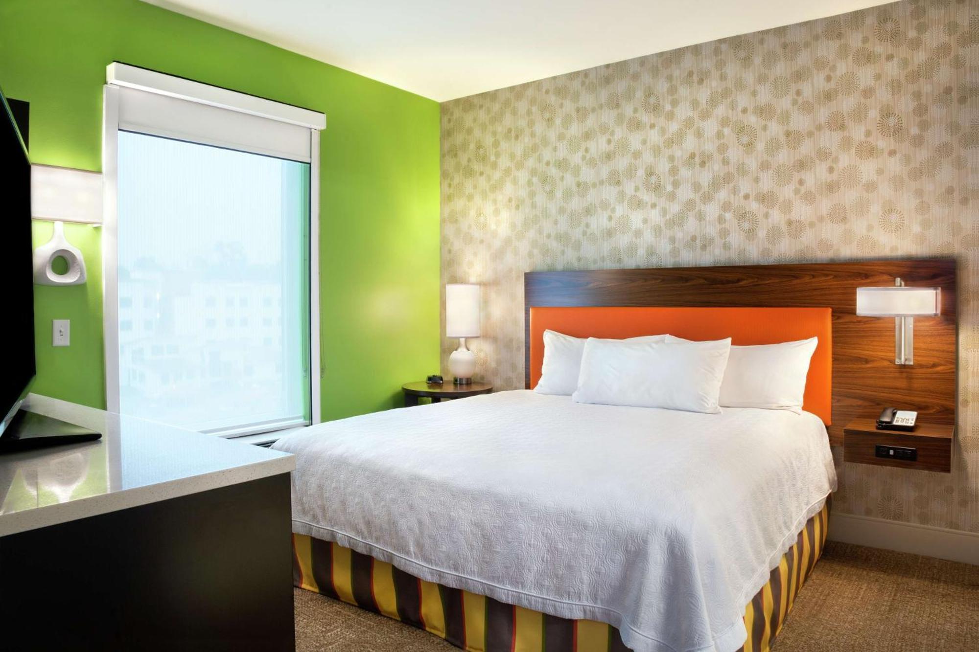 King Suite - Mobility Access/Non-Smoking,1557383758:JPEG